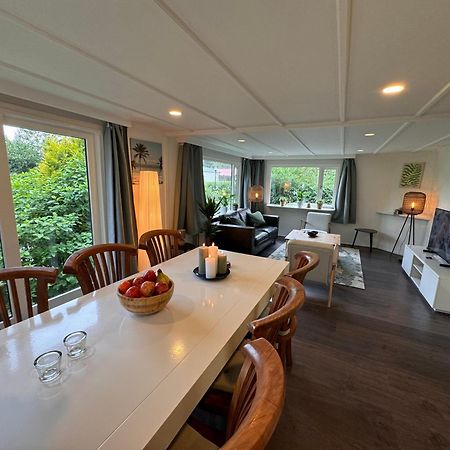 Ruim En Luxe Chalet Privetuin - Park 'De Ijsvogel' Lägenhet Voorthuizen Exteriör bild