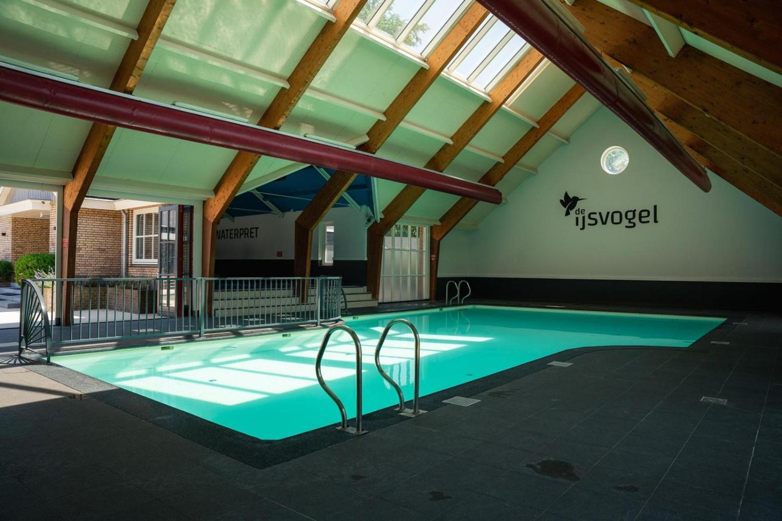Ruim En Luxe Chalet Privetuin - Park 'De Ijsvogel' Lägenhet Voorthuizen Exteriör bild